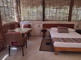 Aldea Maya-Ha Cabañas con cenotes