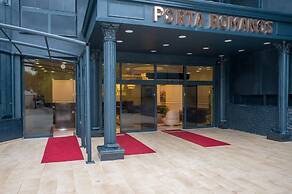 Porta Romanos Hotel