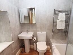 1 Grosvenor Farm Cottages