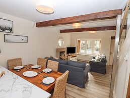 1 Grosvenor Farm Cottages