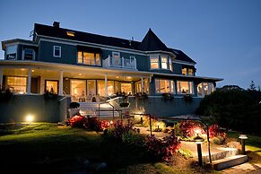 Cape Arundel Inn and Resort