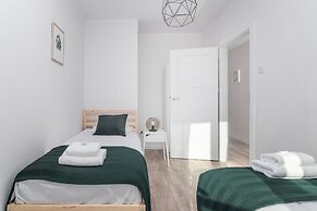 Apartments Tumskie Ogrody by Renters