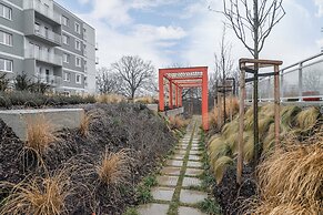 Wind Rose Apartments Wroclaw by Renters