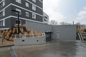 Wind Rose Apartments Wroclaw by Renters