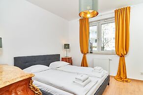 Vintage Apartment Wroclaw by Renters
