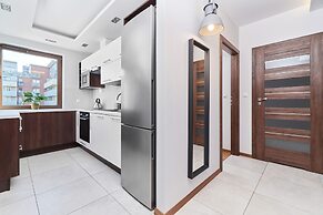 Nowa Teczowa Apartments by Renters