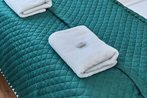 Nowa Teczowa Apartments by Renters