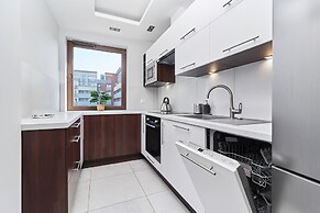 Nowa Teczowa Apartments by Renters