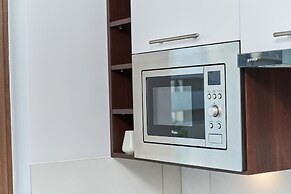 Nowa Teczowa Apartments by Renters