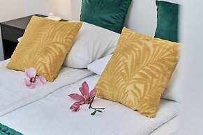 Nowa Teczowa Apartments by Renters