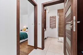 Nowa Teczowa Apartments by Renters