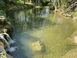Le Domaine de La Tuilerie - Gîte de Charme en Bord de Rivière Avec Pis