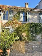 Le Domaine de La Tuilerie - Gîte de Charme en Bord de Rivière Avec Pis