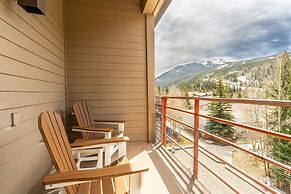 Ski Run #303 by Summit County Mountain Retreats