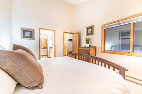 Ski Run #303 by Summit County Mountain Retreats