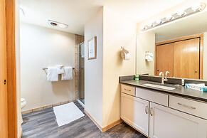 Ski Run #303 by Summit County Mountain Retreats