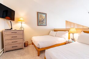 Ski Run #303 by Summit County Mountain Retreats