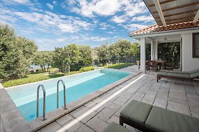 Luxury Beach Villas Porto Bus