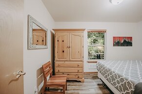 61mbr - Hot Tub - Wi-fi - Pets Ok - Sleeps 6 3 Bedroom Home by Redawni