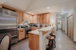 61mbr - Hot Tub - Wi-fi - Pets Ok - Sleeps 6 3 Bedroom Home by Redawni