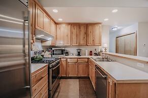 61mbr - Hot Tub - Wi-fi - Pets Ok - Sleeps 6 3 Bedroom Home by Redawni