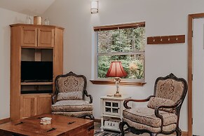 61mbr - Hot Tub - Wi-fi - Pets Ok - Sleeps 6 3 Bedroom Home by Redawni