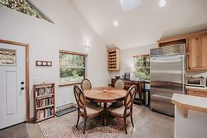 61mbr - Hot Tub - Wi-fi - Pets Ok - Sleeps 6 3 Bedroom Home by Redawni