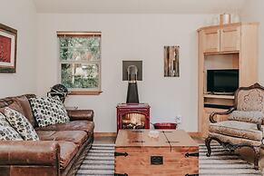 61mbr - Hot Tub - Wi-fi - Pets Ok - Sleeps 6 3 Bedroom Home by Redawni