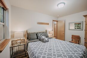 61mbr - Hot Tub - Wi-fi - Pets Ok - Sleeps 6 3 Bedroom Home by Redawni