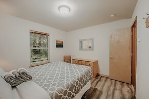 61mbr - Hot Tub - Wi-fi - Pets Ok - Sleeps 6 3 Bedroom Home by Redawni