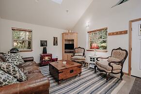 61mbr - Hot Tub - Wi-fi - Pets Ok - Sleeps 6 3 Bedroom Home by Redawni