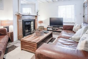 Angle Adventures - 4 Bed Cottage - Angle