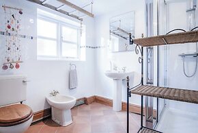 Angle Adventures - 4 Bed Cottage - Angle