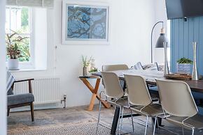 Angle Adventures - 4 Bed Cottage - Angle