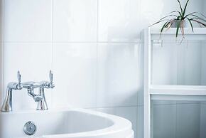 Angle Adventures - 4 Bed Cottage - Angle