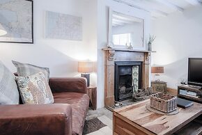 Angle Adventures - 4 Bed Cottage - Angle