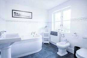 Angle Adventures - 4 Bed Cottage - Angle