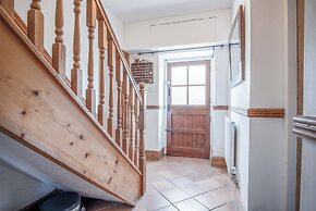 Angle Adventures - 4 Bed Cottage - Angle