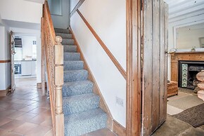 Angle Adventures - 4 Bed Cottage - Angle