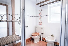 Angle Adventures - 4 Bed Cottage - Angle