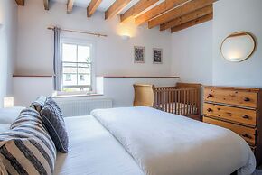 Angle Adventures - 4 Bed Cottage - Angle
