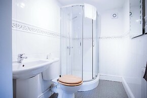 Angle Adventures - 4 Bed Cottage - Angle