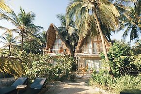 Éteka Slow Beach Hotel