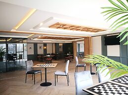 The Quart Ruamrudee by UHG