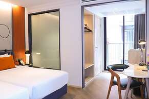 The Quart Ruamrudee by UHG