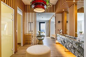 Cresanto Luxury Suites