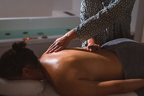 Cresanto Luxury Suites