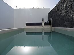 Cresanto Luxury Suites