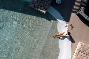 Cresanto Luxury Suites