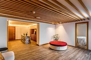 Cresanto Luxury Suites